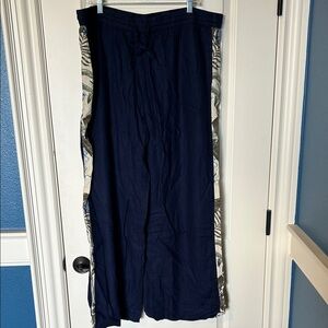 d & co Navy Blue Wide-Leg Pants with Tropical Print, XL, NWT